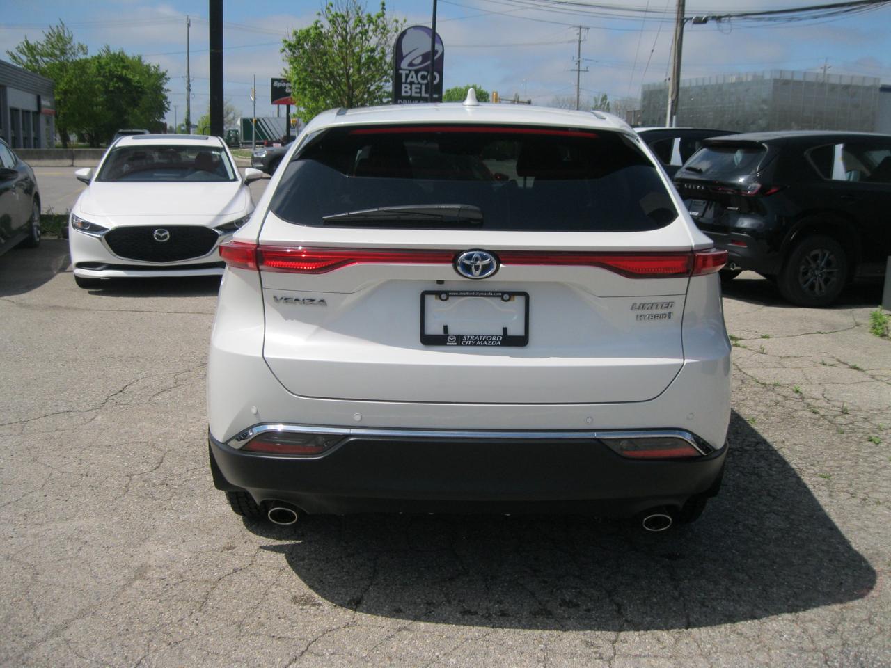 2021 Toyota Venza Limited 4dr All-Wheel Drive Photo4