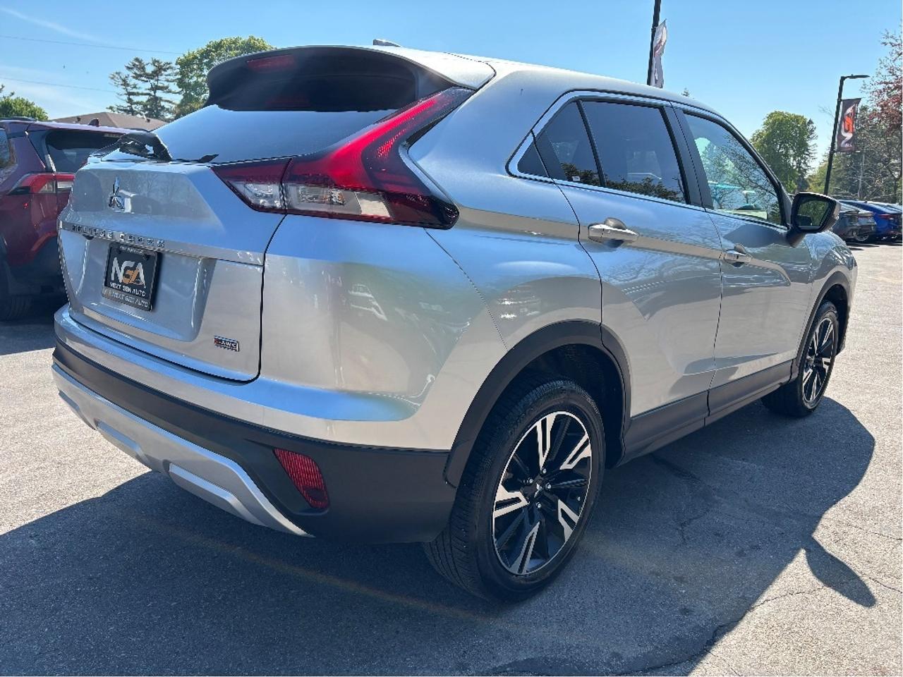 2025 Mitsubishi Eclipse Cross SE CARPLAY HEATED STEERING Photo