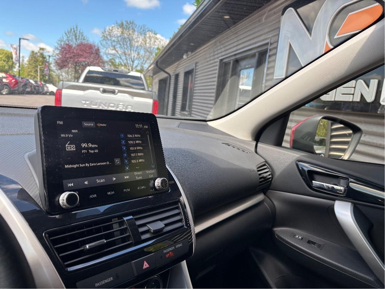 2025 Mitsubishi Eclipse Cross SE 4WD HEATED STEERING CARPLAY Photo