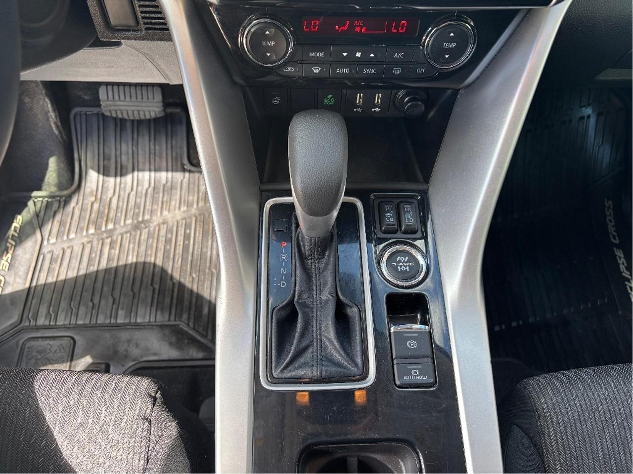 2025 Mitsubishi Eclipse Cross SE 4WD HEATED STEERING CARPLAY Photo