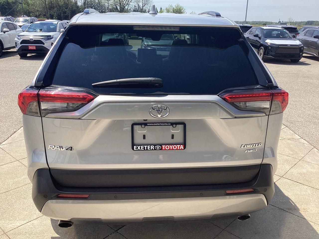 2022 Toyota RAV4 LIMITED AWD Photo