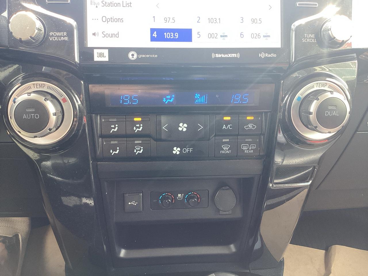 2020 Toyota 4Runner 4WD Photo