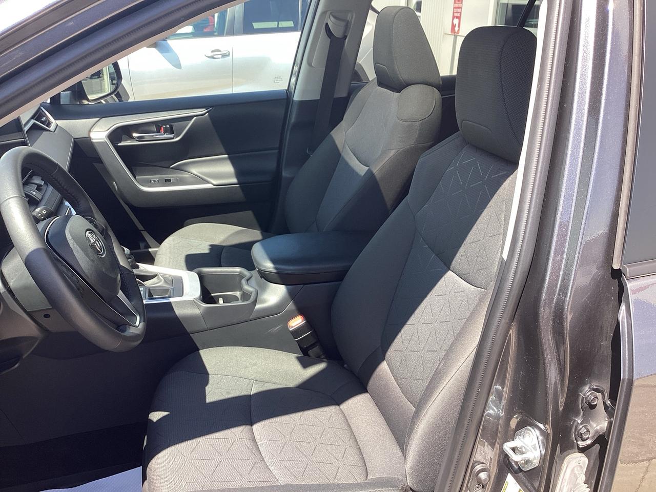 2024 Toyota RAV4 XLE AWD Photo