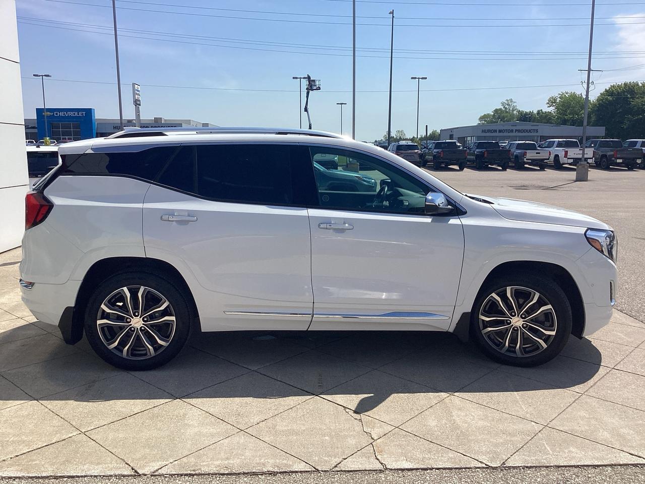 2020 GMC Terrain Awd 4dr Denali Photo
