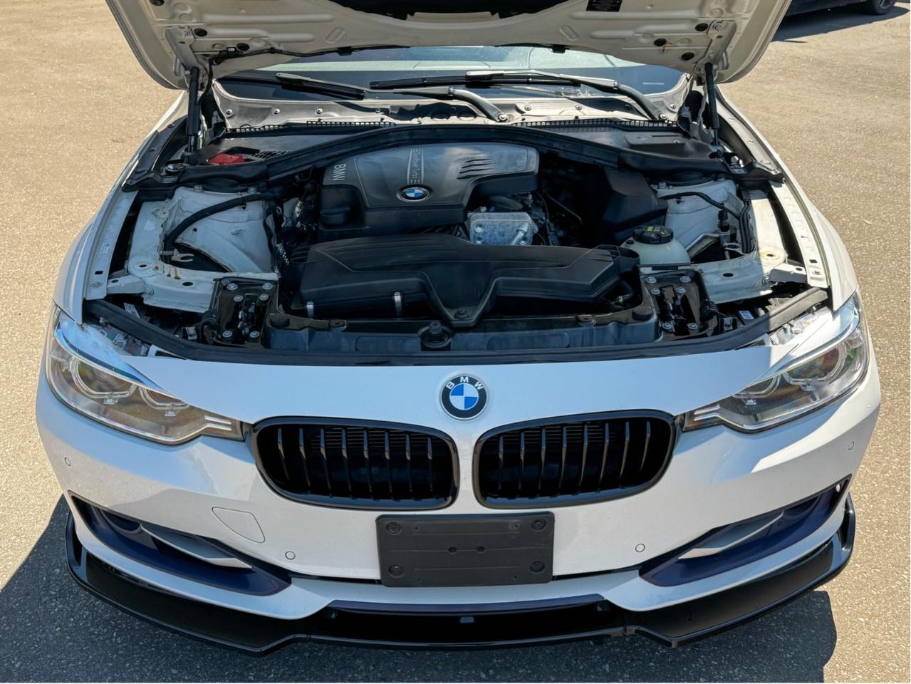 2015 BMW 3 Series 4dr Sdn 328i xDrive AWD South Africa Photo