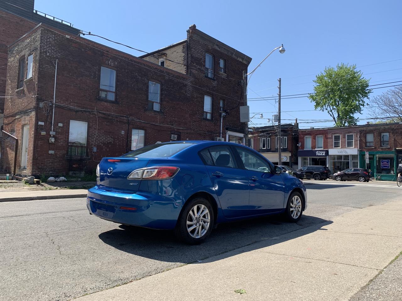 2013 Mazda MAZDA3 4dr Sdn Auto GS-SKY Photo4