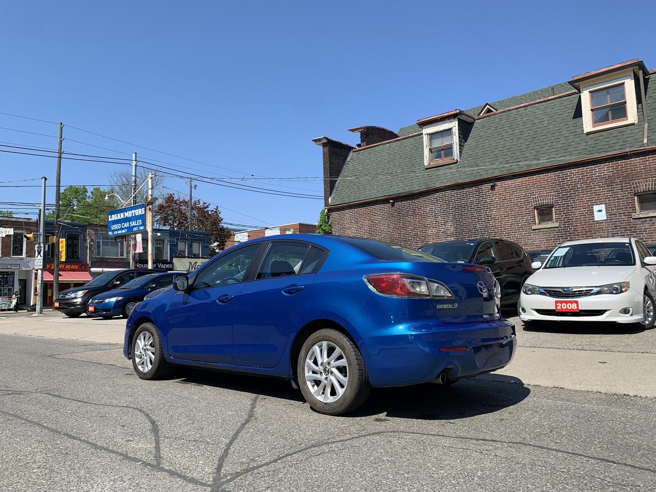 2013 Mazda MAZDA3 4dr Sdn Auto GS-SKY Photo2