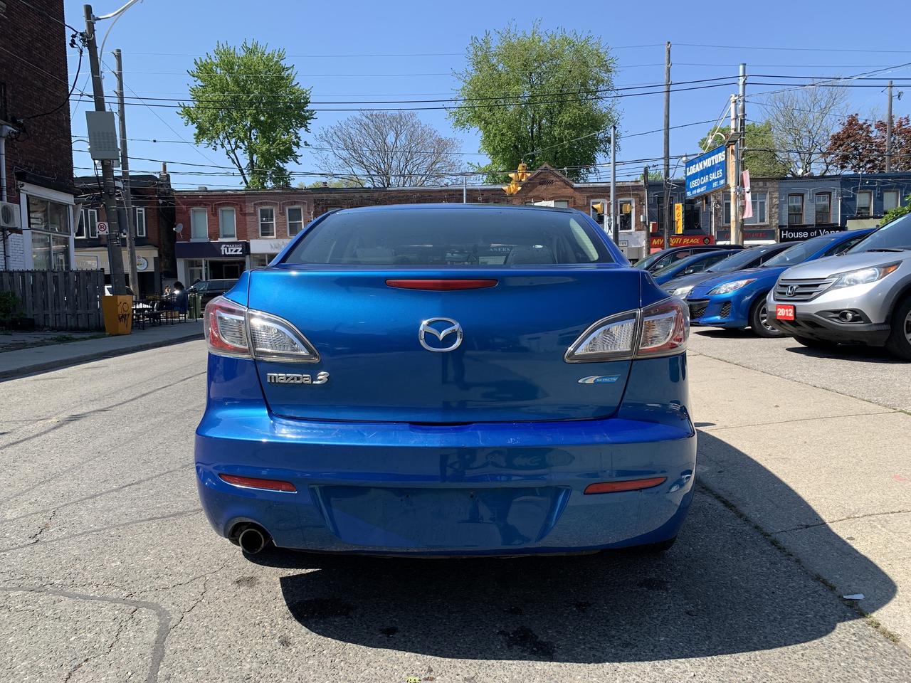 2013 Mazda MAZDA3 4dr Sdn Auto GS-SKY Photo