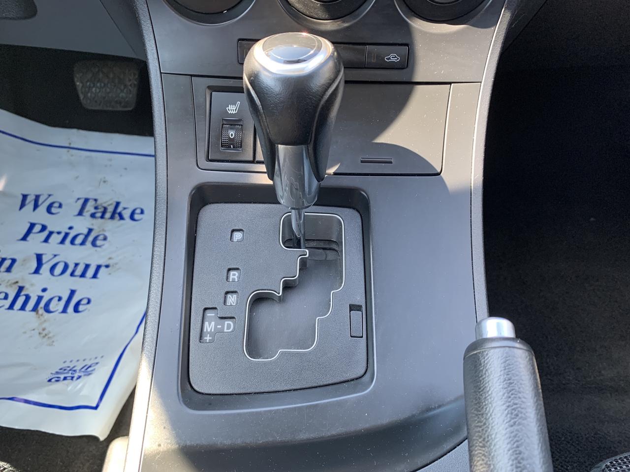 2013 Mazda MAZDA3 4dr Sdn Auto GS-SKY Photo