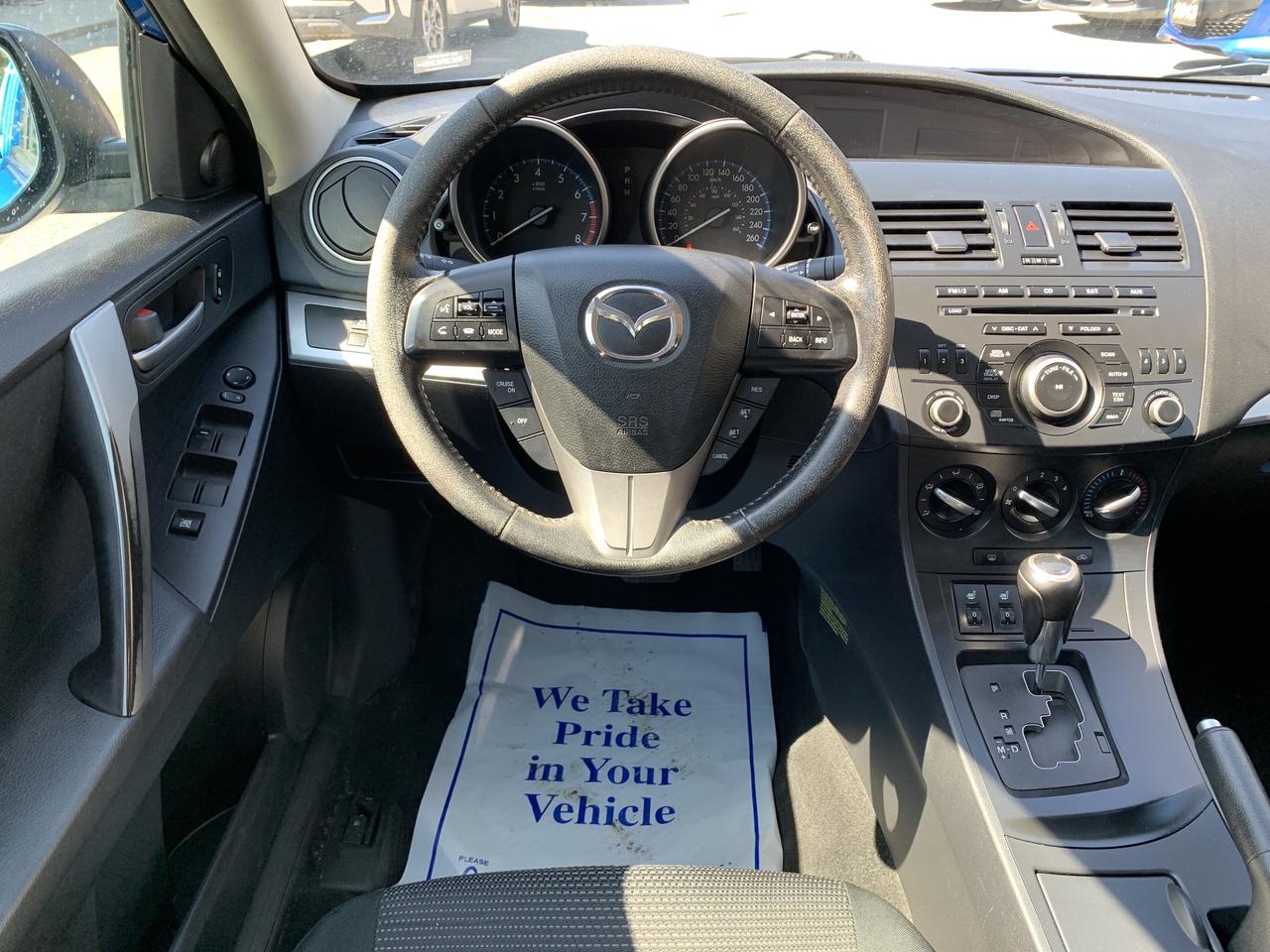 2013 Mazda MAZDA3 4dr Sdn Auto GS-SKY Photo