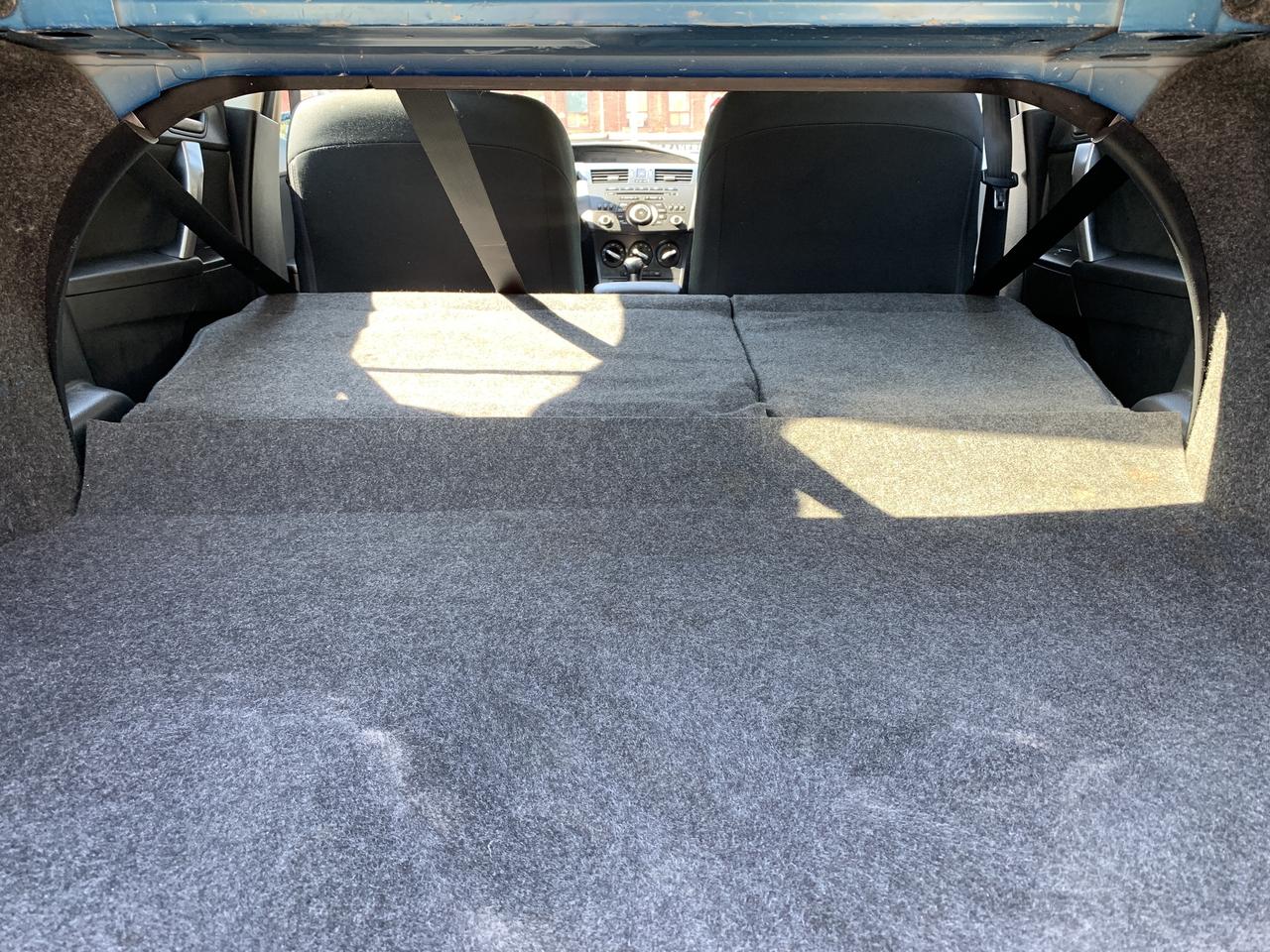 2013 Mazda MAZDA3 4dr Sdn Auto GS-SKY Photo