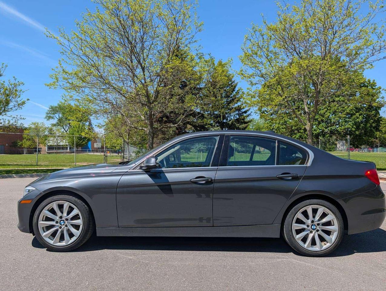 2014 BMW 335i 320i xDrive Photo
