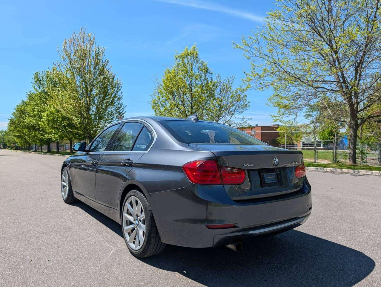 2014 BMW 335i 320i xDrive Photo