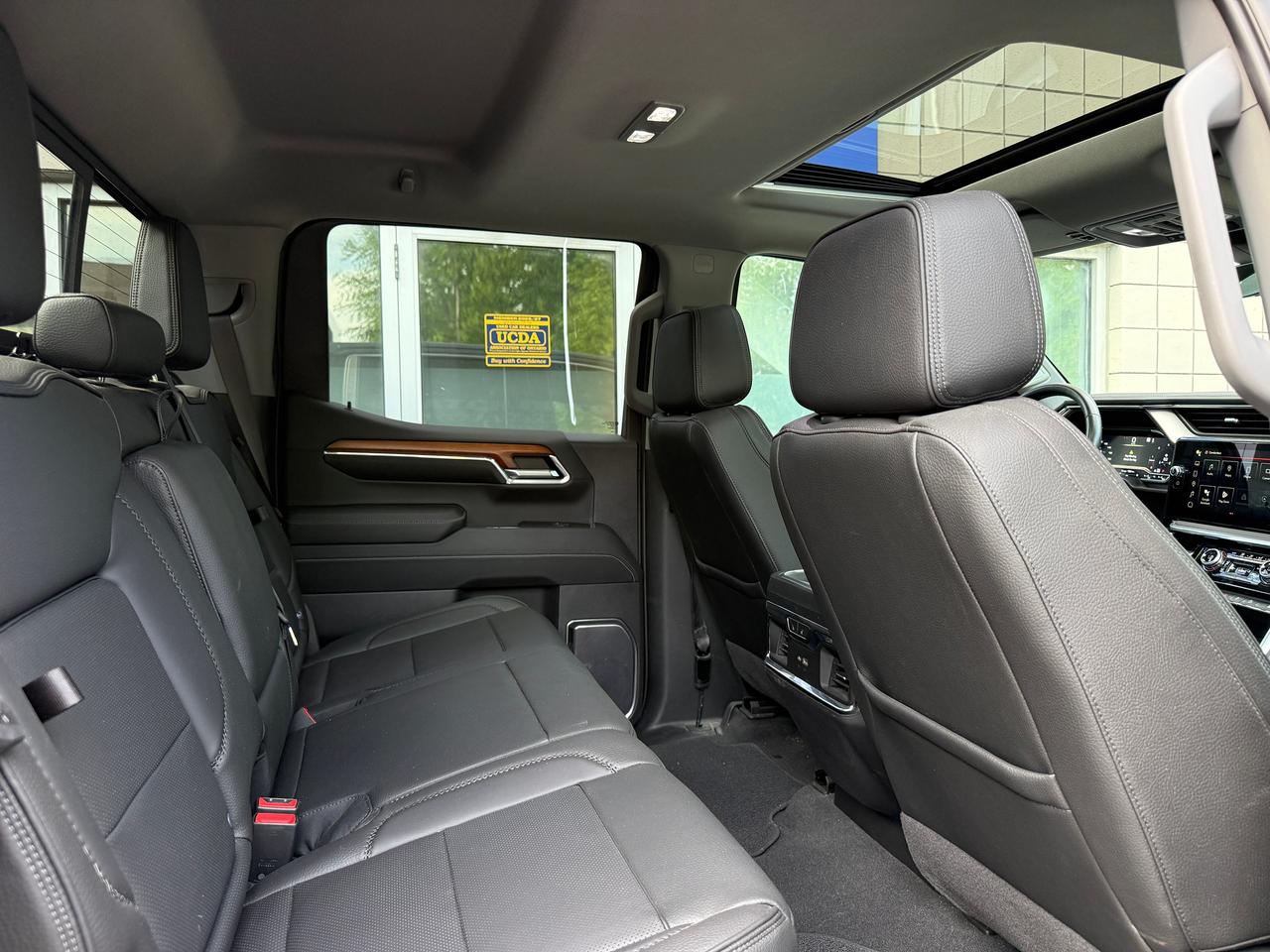 2024 GMC Sierra 1500 4WD Crew Cab 157" Denali Photo