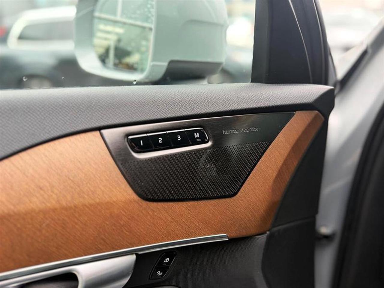 2024 Volvo XC90 Recharge T8 Plus   6 Seat   HK   PHEV   AWD   Clean Photo