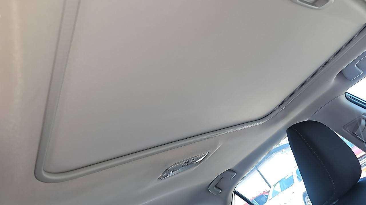 2019 Toyota Corolla LE Photo