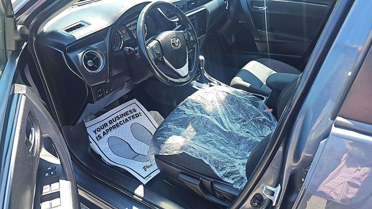 2019 Toyota Corolla LE Photo