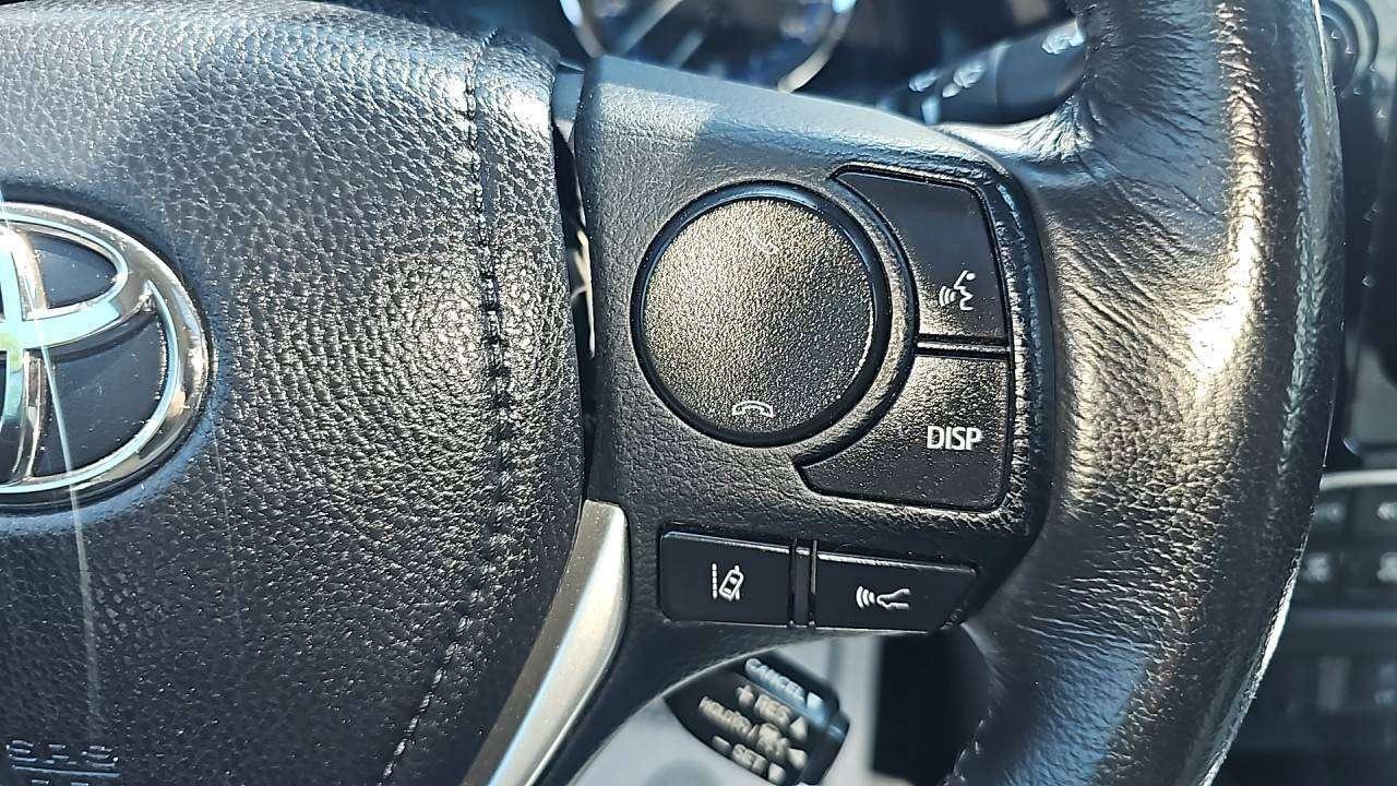2019 Toyota Corolla LE Photo