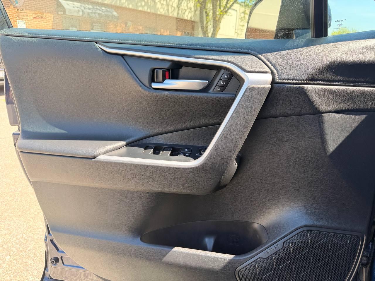 2020 Toyota RAV4 Hybrid Limited AWD, NAV, JBL , LEATHER, SUNROOF Photo