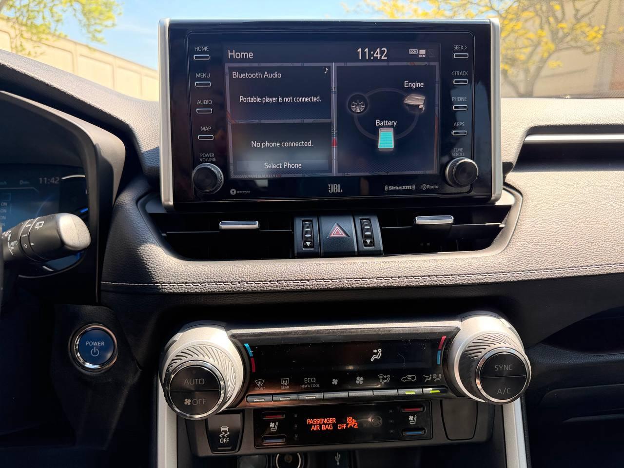 2020 Toyota RAV4 Hybrid Limited AWD, NAV, JBL , LEATHER, SUNROOF Photo
