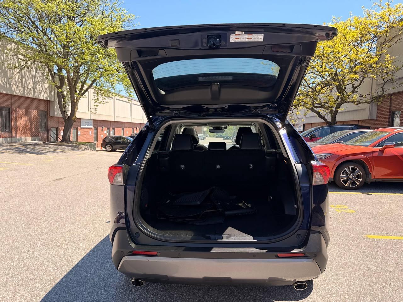 2020 Toyota RAV4 Hybrid Limited AWD, NAV, JBL , LEATHER, SUNROOF Photo
