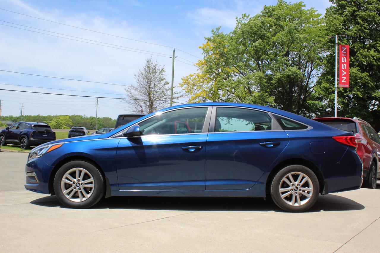 2015 Hyundai Sonata 2.4L GL Photo
