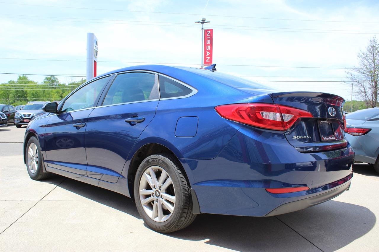 2015 Hyundai Sonata 2.4L GL Photo