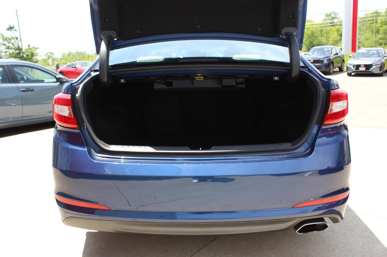 2015 Hyundai Sonata 2.4L GL Photo