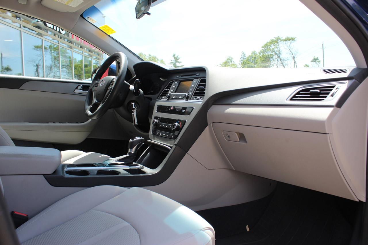 2015 Hyundai Sonata 2.4L GL Photo
