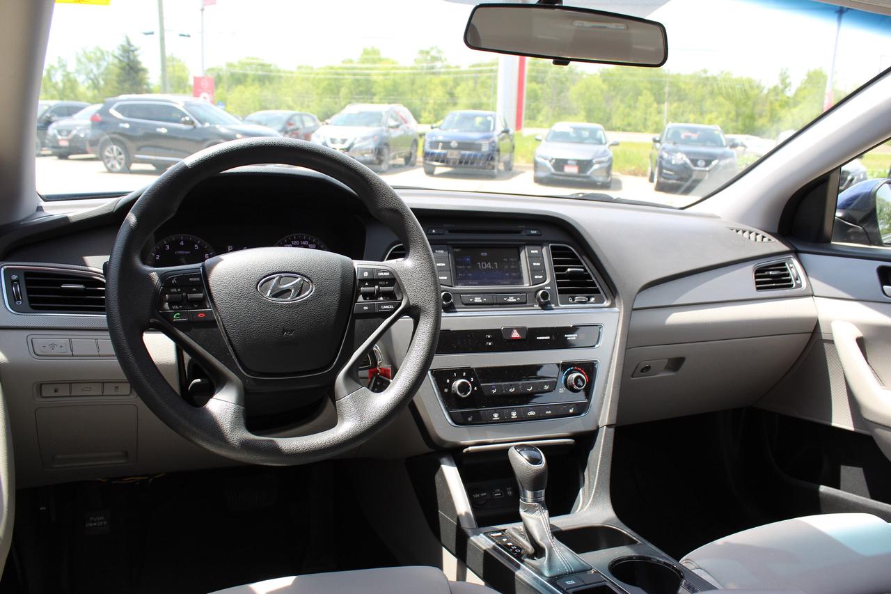 2015 Hyundai Sonata 2.4L GL Photo