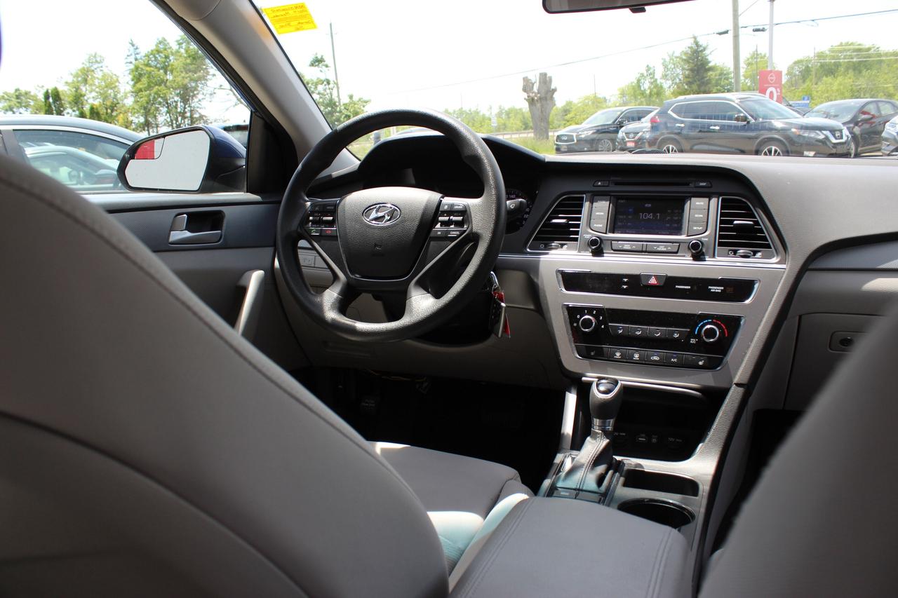 2015 Hyundai Sonata 2.4L GL Photo