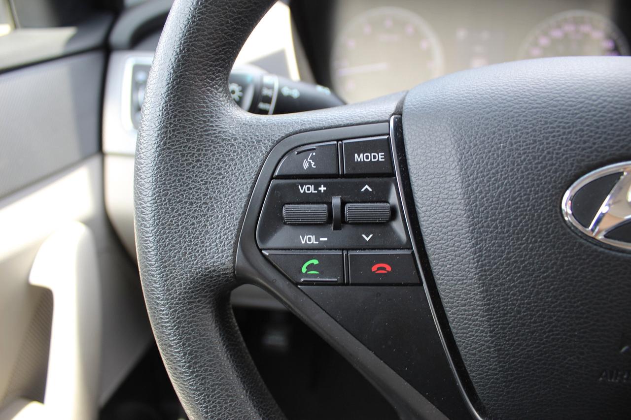 2015 Hyundai Sonata 2.4L GL Photo