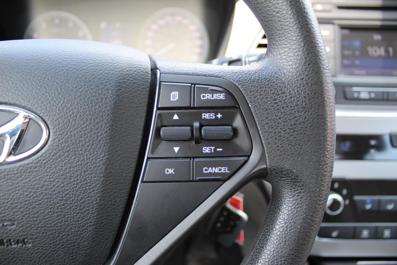 2015 Hyundai Sonata 2.4L GL Photo