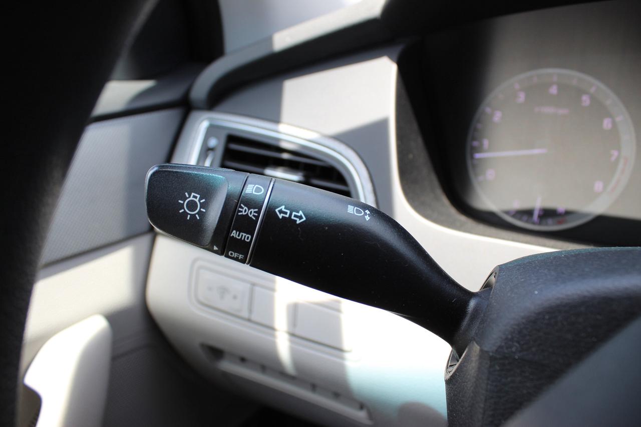 2015 Hyundai Sonata 2.4L GL Photo