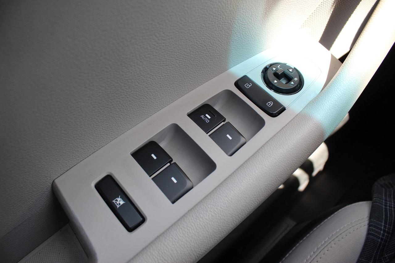 2015 Hyundai Sonata 2.4L GL Photo