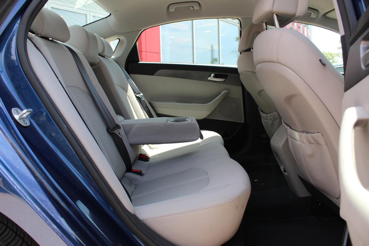 2015 Hyundai Sonata 2.4L GL Photo