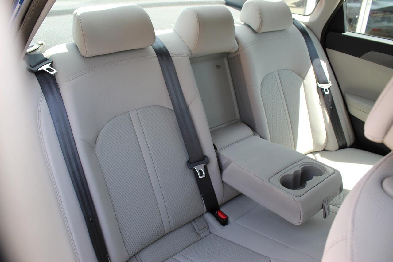 2015 Hyundai Sonata 2.4L GL Photo