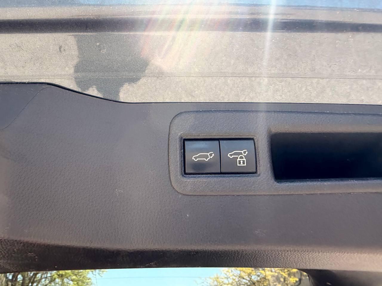 2021 Toyota Venza XLE AWD HYBRID, LEATHER, NAVIGATION, JBL SOUND Photo