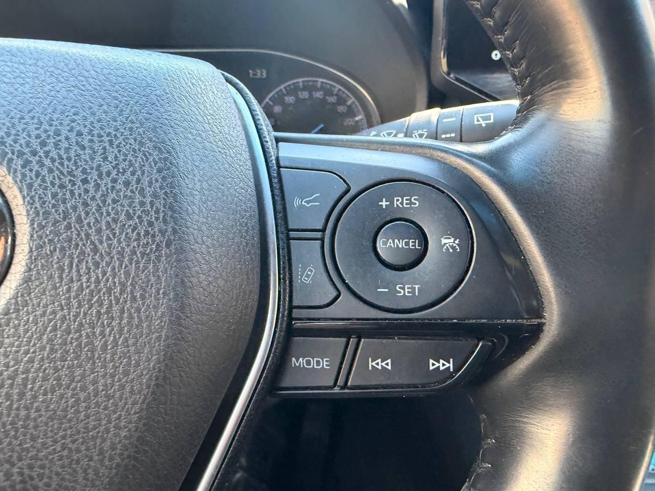 2021 Toyota Venza XLE AWD HYBRID, LEATHER, NAVIGATION, JBL SOUND Photo