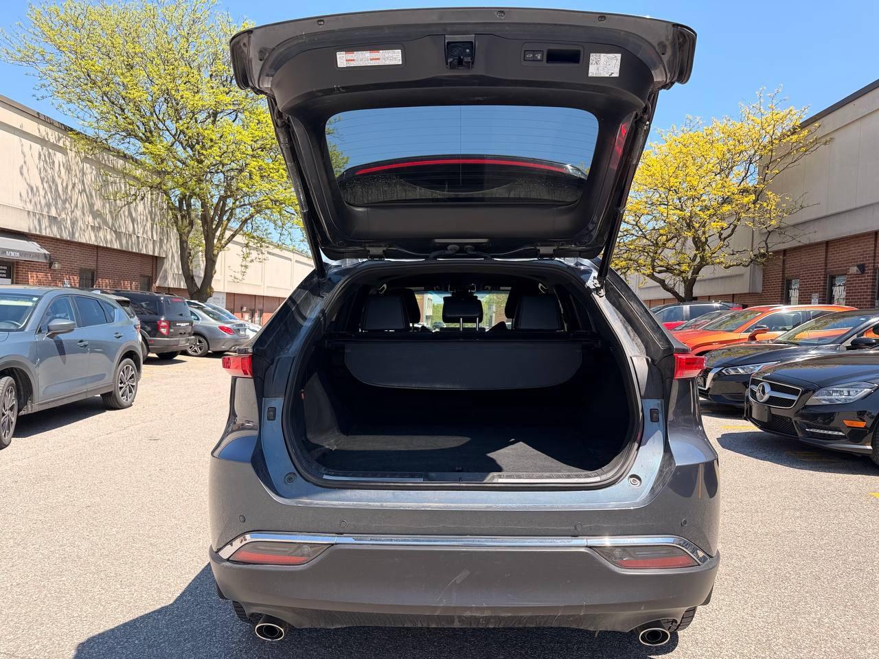 2021 Toyota Venza XLE AWD HYBRID, LEATHER, NAVIGATION, JBL SOUND Photo