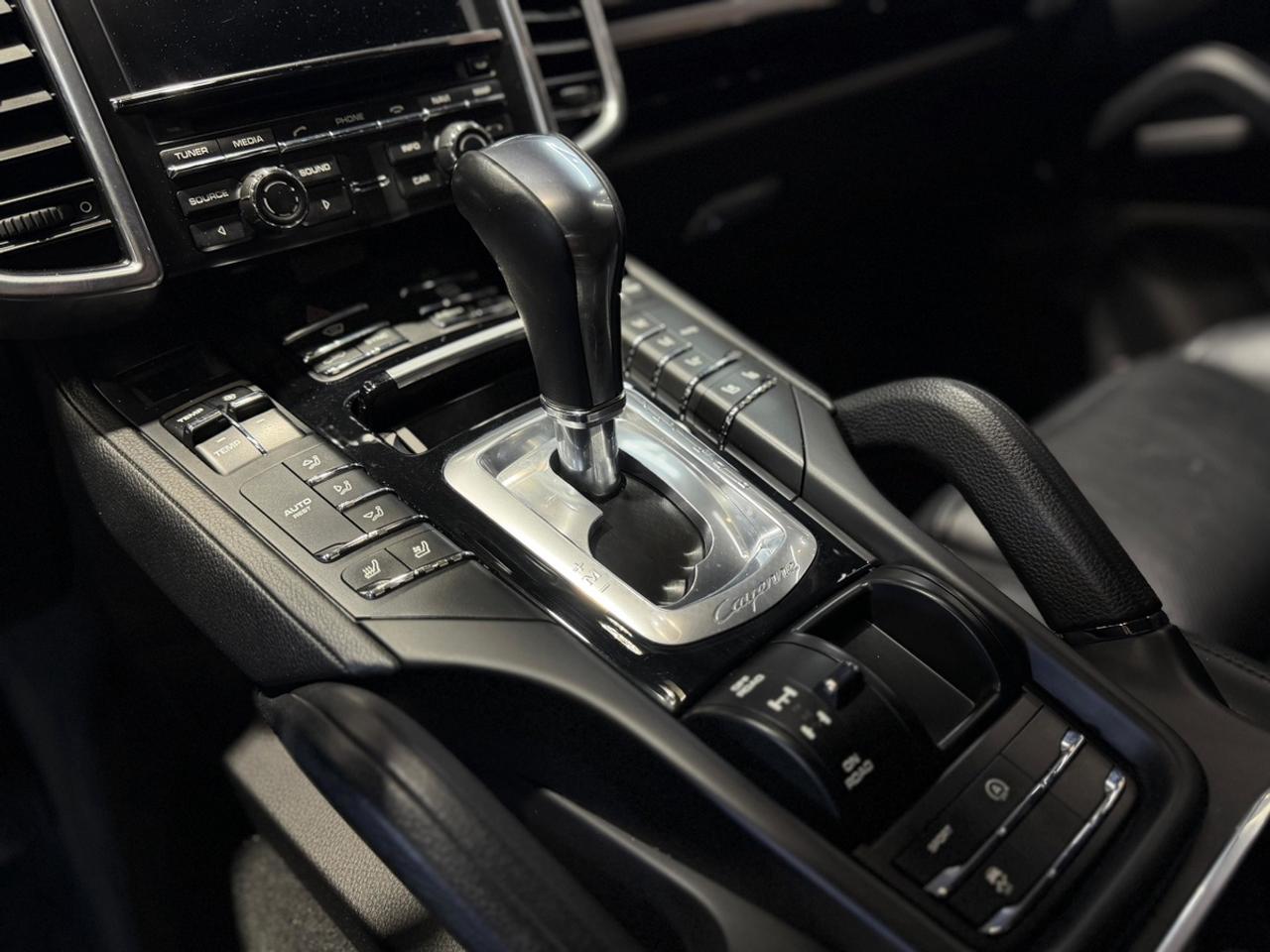 2016 Porsche Cayenne MOONROOF|CLEAN CARFAX Photo
