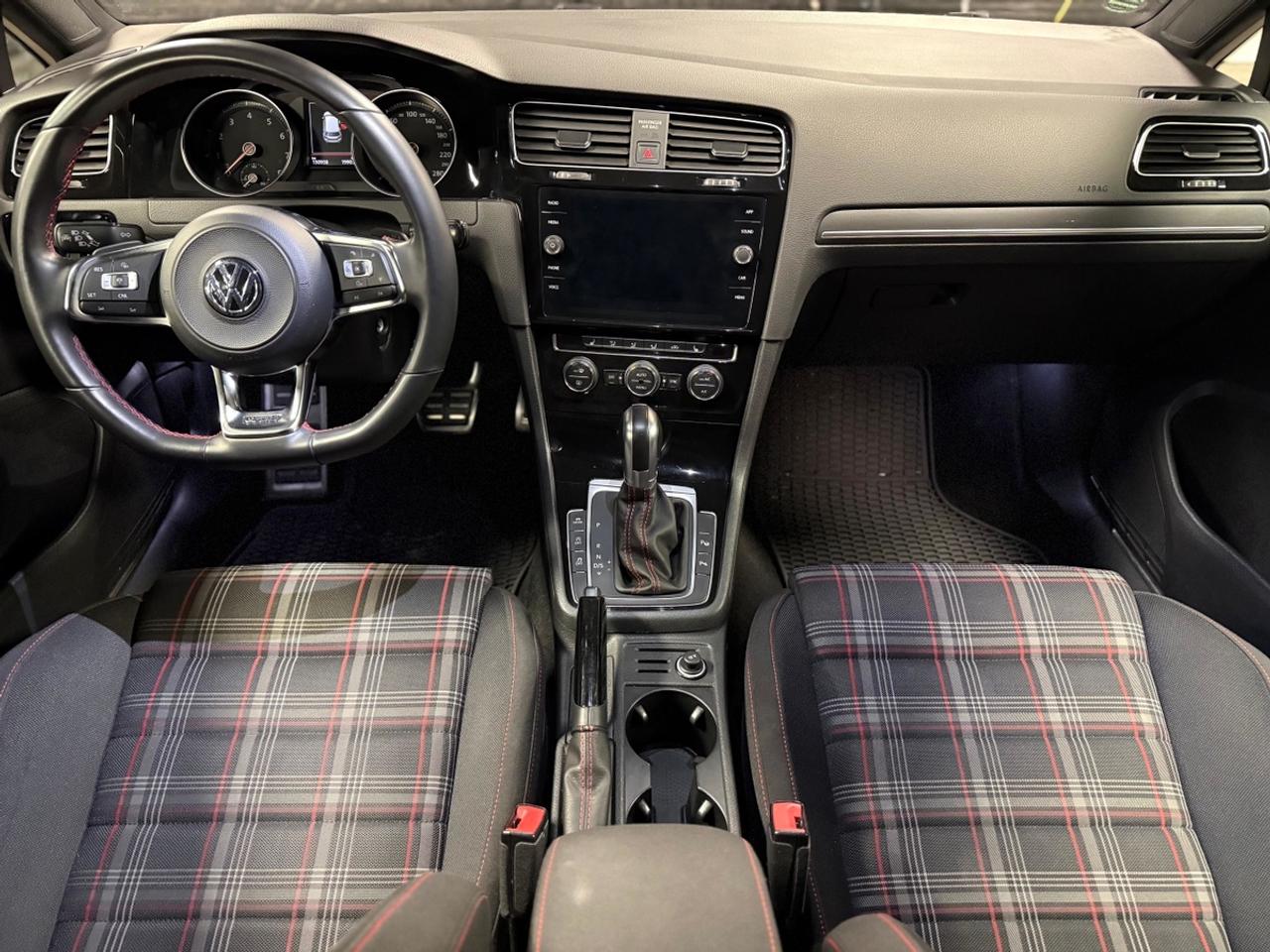 2018 Volkswagen Golf GTI DSG|CLEAN CARFAX|LOW MILAGE Photo