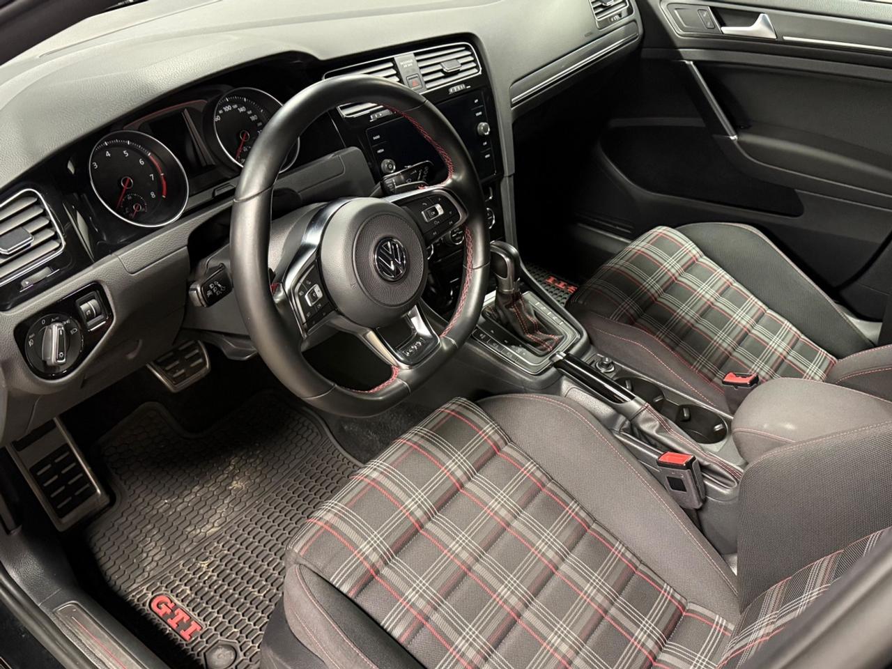 2018 Volkswagen Golf GTI DSG|CLEAN CARFAX|LOW MILAGE Photo