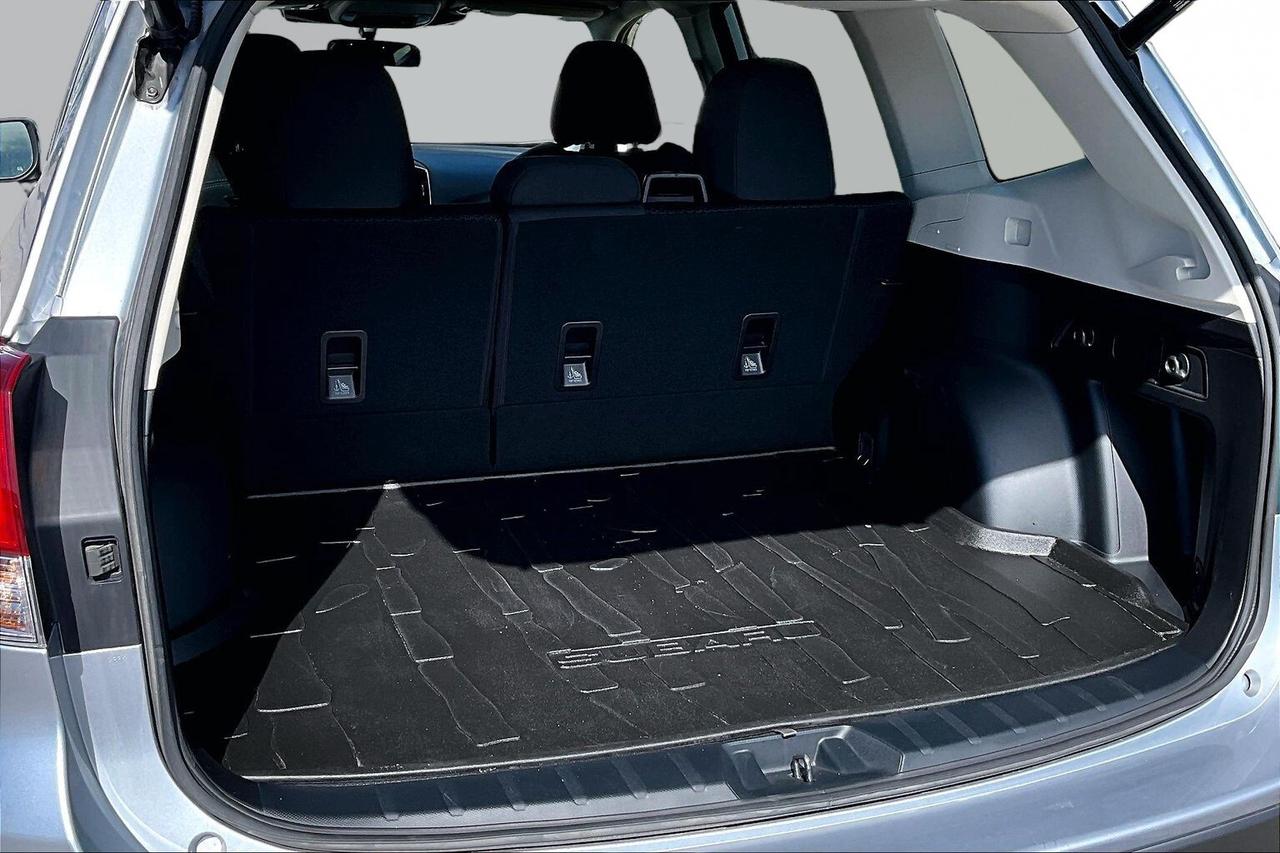 2023 Subaru Forester TOURING AWD   CLEAN CARFAX   2 TIRE SETS   SUNROOF Photo
