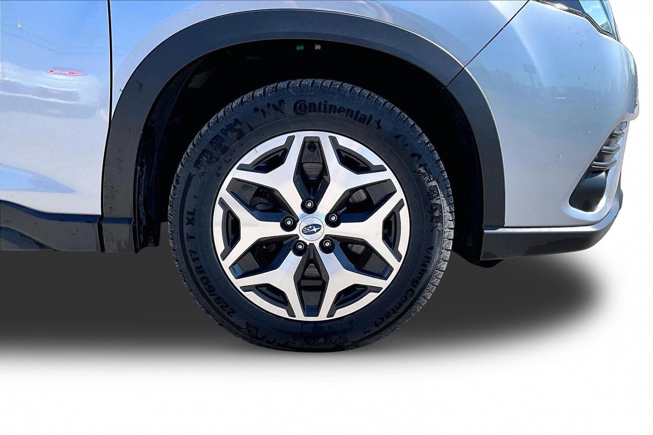 2023 Subaru Forester TOURING AWD   CLEAN CARFAX   2 TIRE SETS   SUNROOF Photo