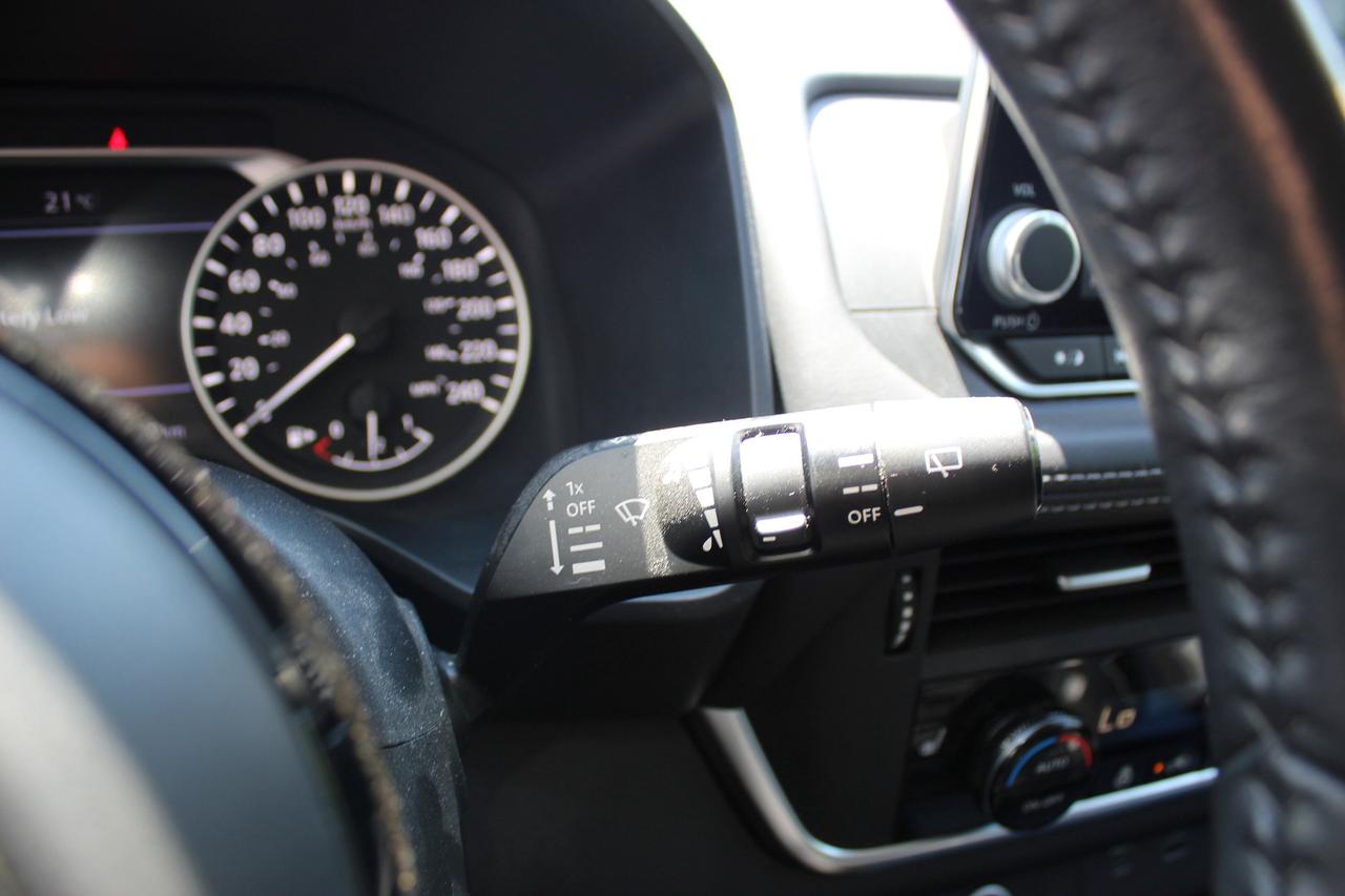 2021 Nissan Rogue 1-OWNER, ONLY 29,000 KILO,AWD Photo