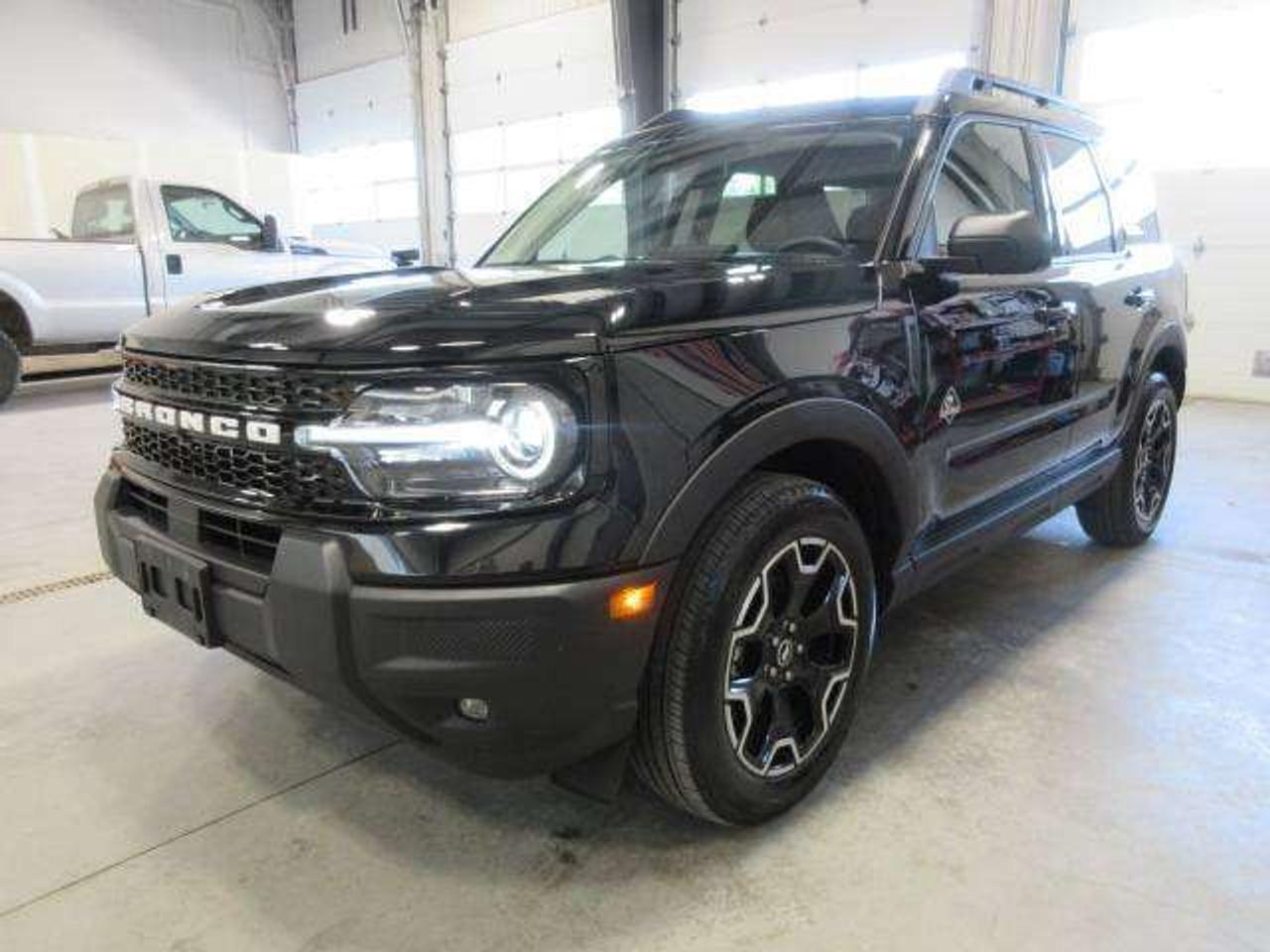 2025 Ford Bronco Sport OUTER BANKS 4X4, HTD. LEATHER, APPLE/ANDROID, 30K! Photo