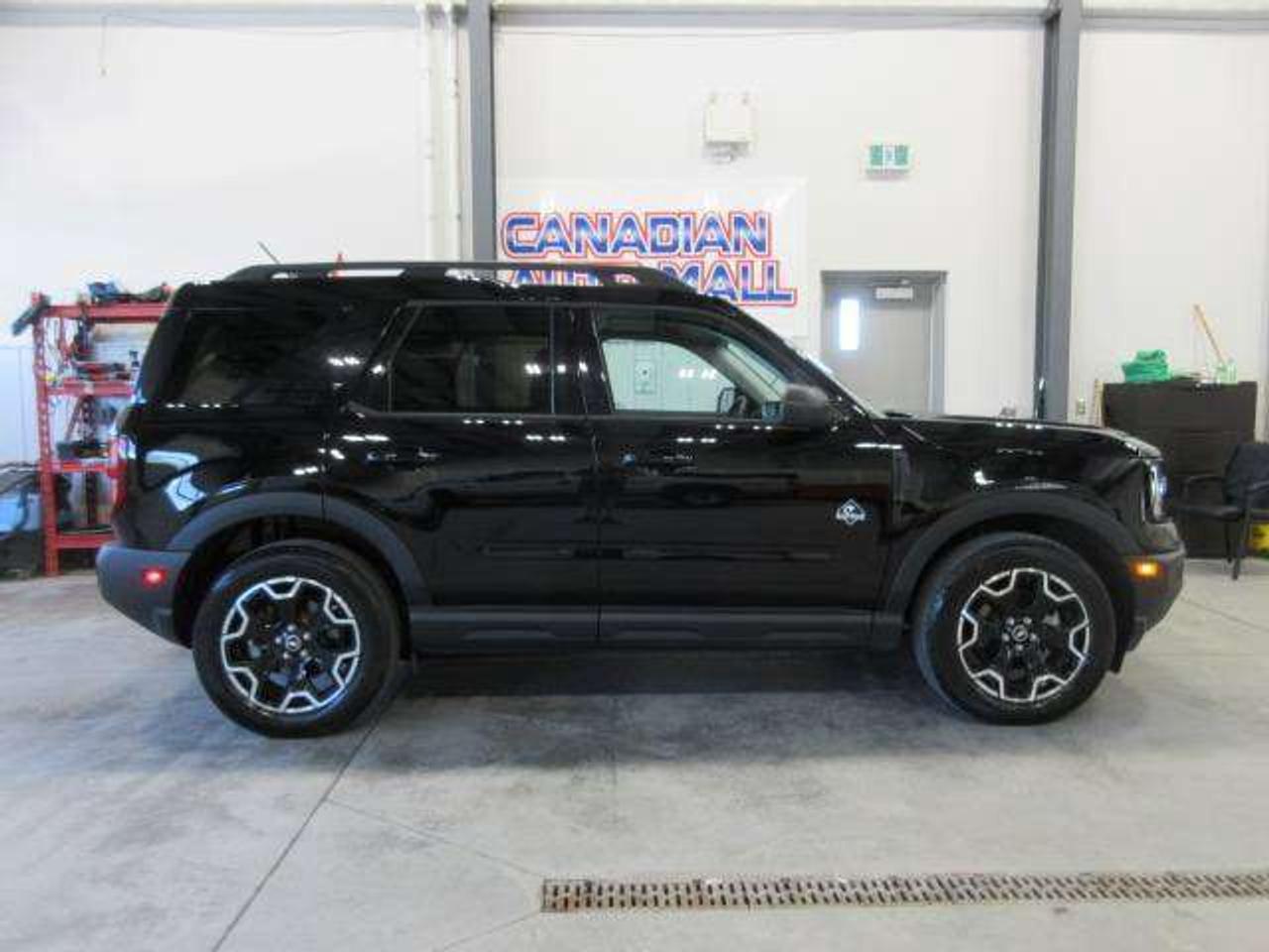 2025 Ford Bronco Sport OUTER BANKS 4X4, HTD. LEATHER, APPLE/ANDROID, 30K! Photo