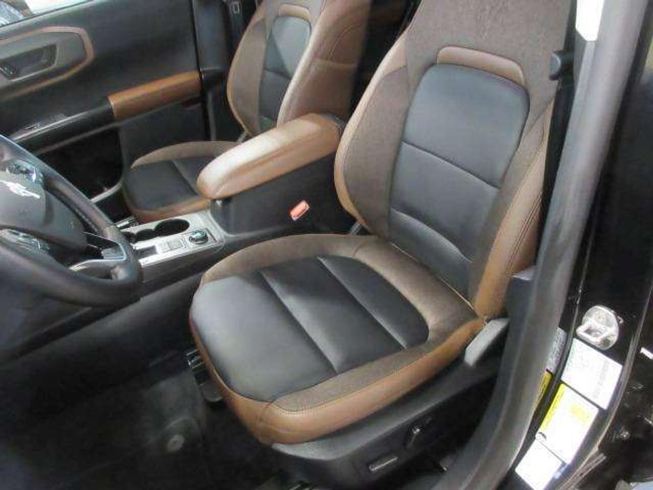2025 Ford Bronco Sport OUTER BANKS 4X4, HTD. LEATHER, APPLE/ANDROID, 30K! Photo