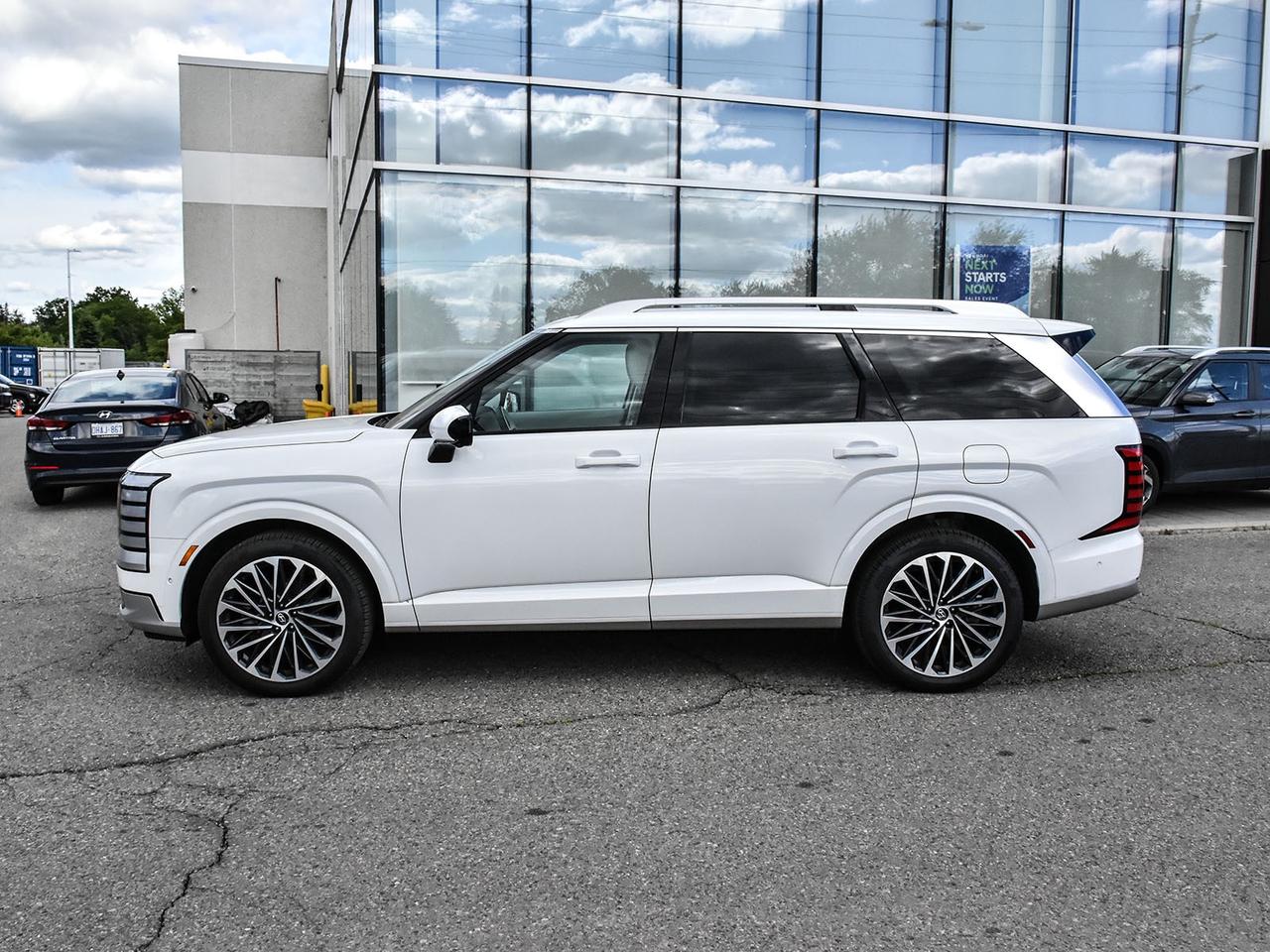 2026 Hyundai PALISADE Ultimate Calligraphy AWD demo used Photo2